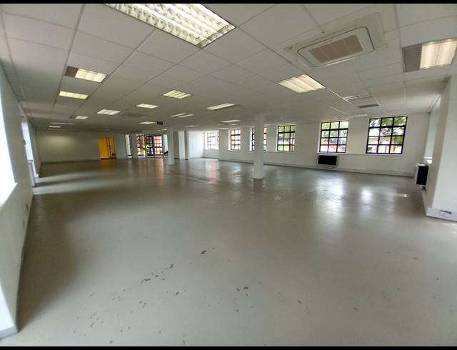 396M² OFFICE TO LET IN BRYANSTON